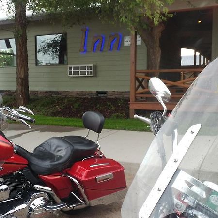 Sagebrush Inn & Suites Broadus Exterior photo